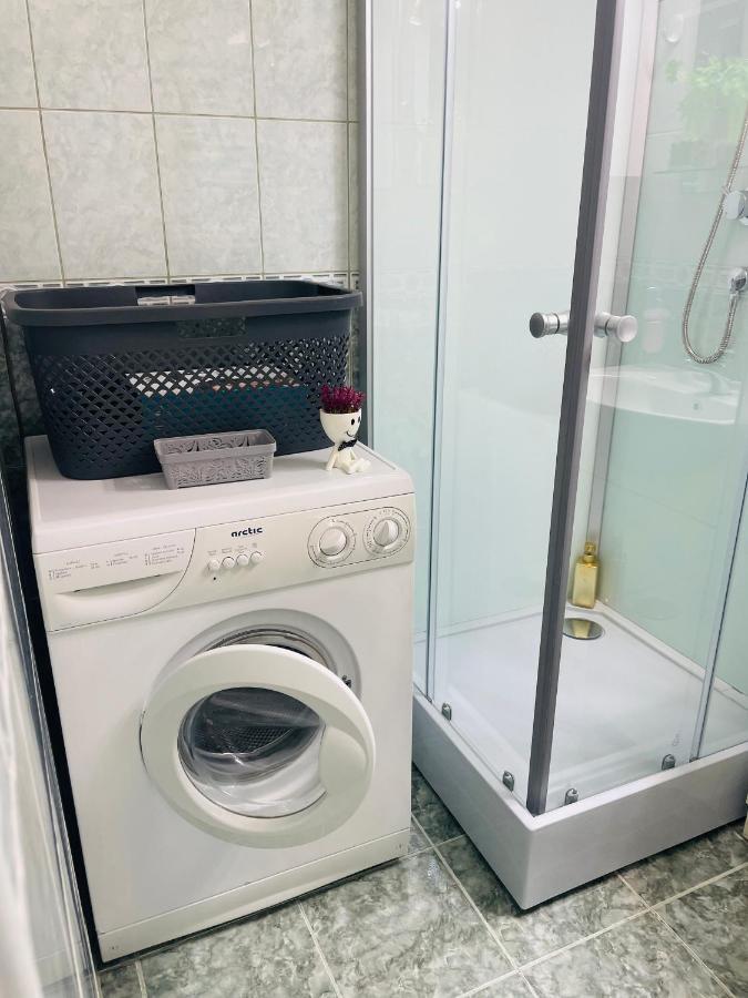 S&S Apartment Studio At Ground Floor Timisoara Town !!! Parcare La Locatie !! Екстер'єр фото